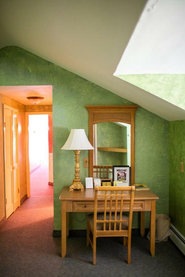 Inn At Iron Masters Lakeville Eksteriør billede
