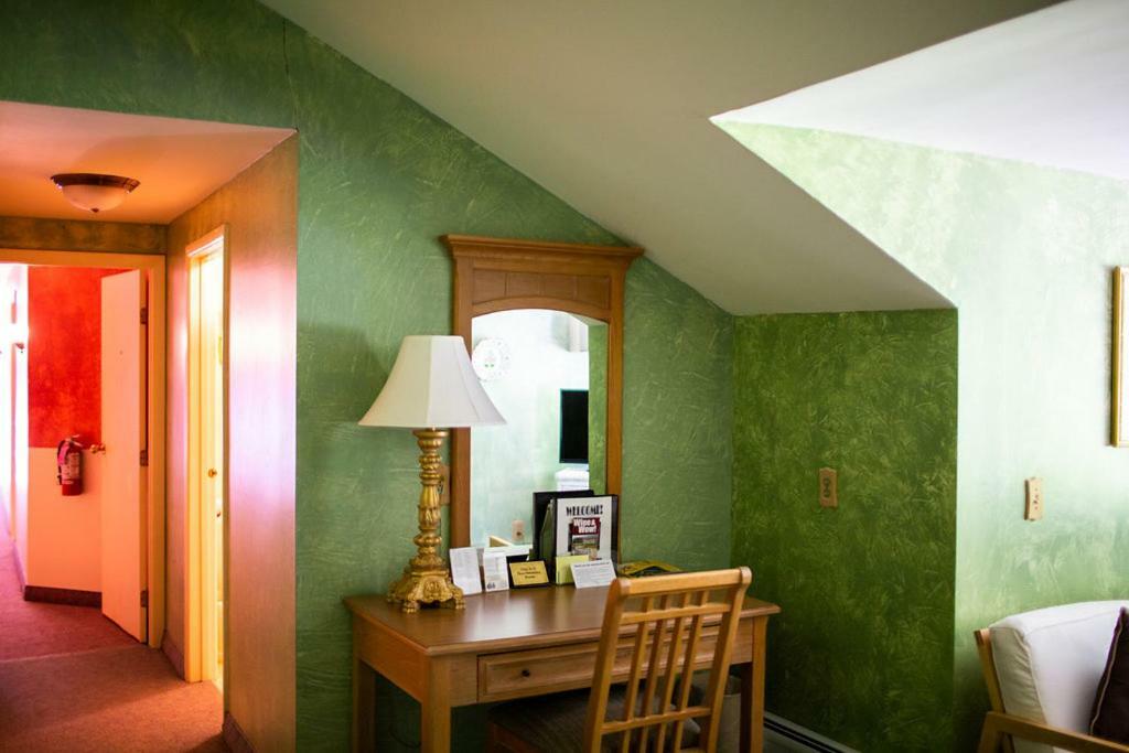 Inn At Iron Masters Lakeville Eksteriør billede